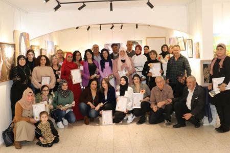 جاليري زركشي سخنين تحتفل بآذار شهر المرأة بمعرض " آذار امرأة وأمومة" 